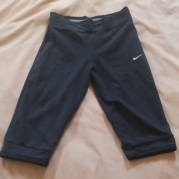 Nike capri pants - Picture 2 of 4
